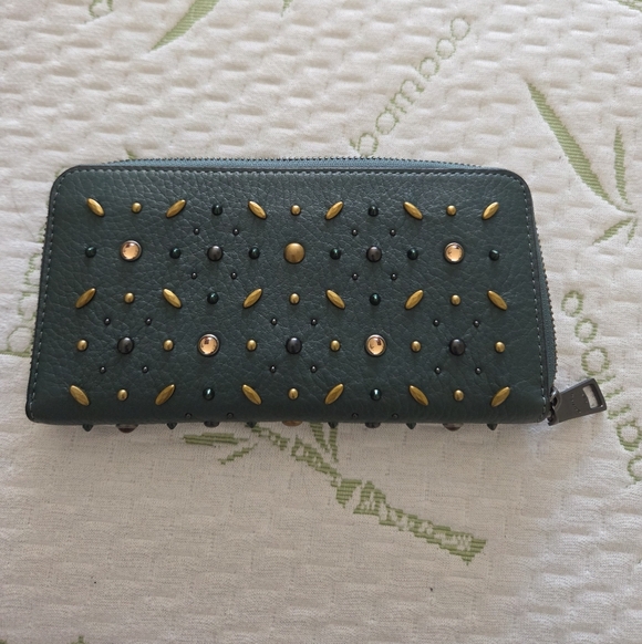 Coach 1941 Rivet Wallet Turquoise - Picture 2 of 3